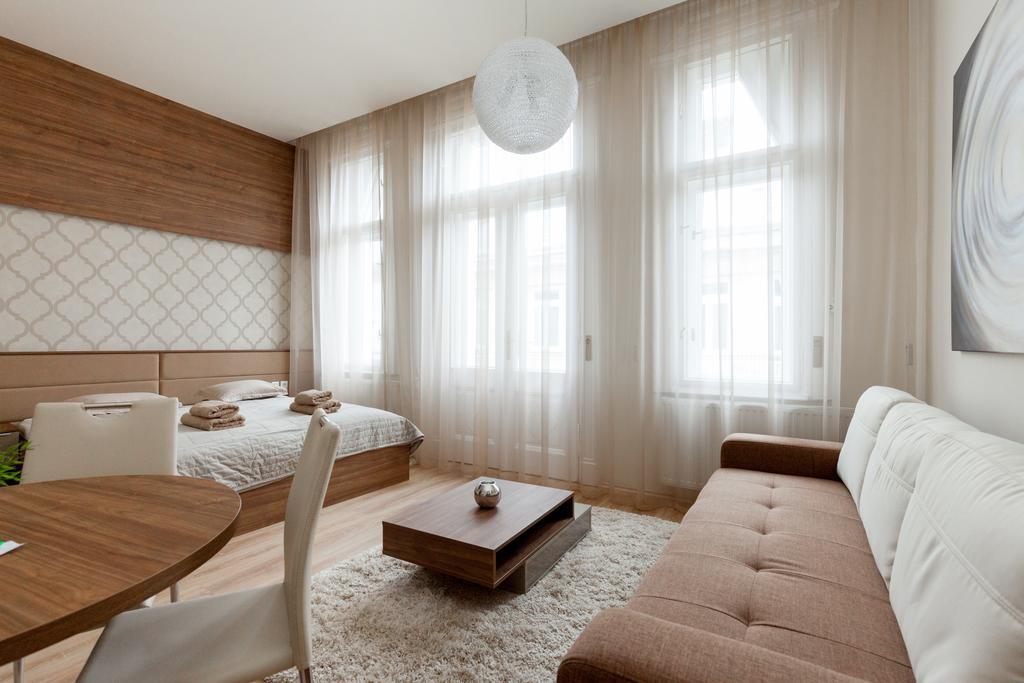 Holidays Concept Budapest Room photo